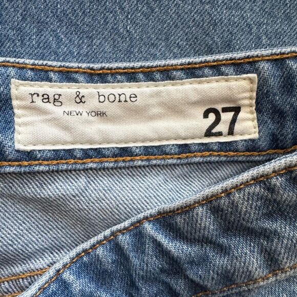 Rag & Bone Rosa Mid Rise Raw Hem Denim Shorts Size 27 Medium Wash Distressed - Picture 7 of 9